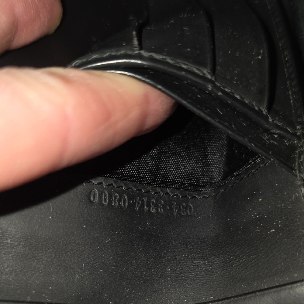 Gucci Black Men's Zipper Wallet - Picture 9 of 9